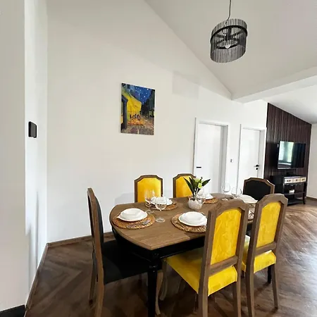 Luxusni 3kk, Vyhled Na Namesti, 10 Min K Plazi Apartment Horní Planá