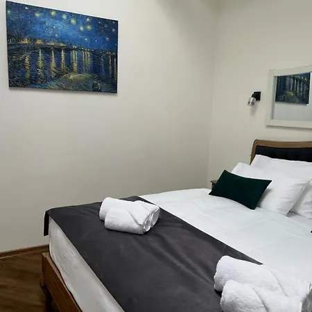 Luxusni 3kk, Vyhled Na Namesti, 10 Min K Plazi Апартаменты